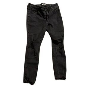 Black Distressed Skinny Jeans Size 8 | Universal Thread | Everyday Essential